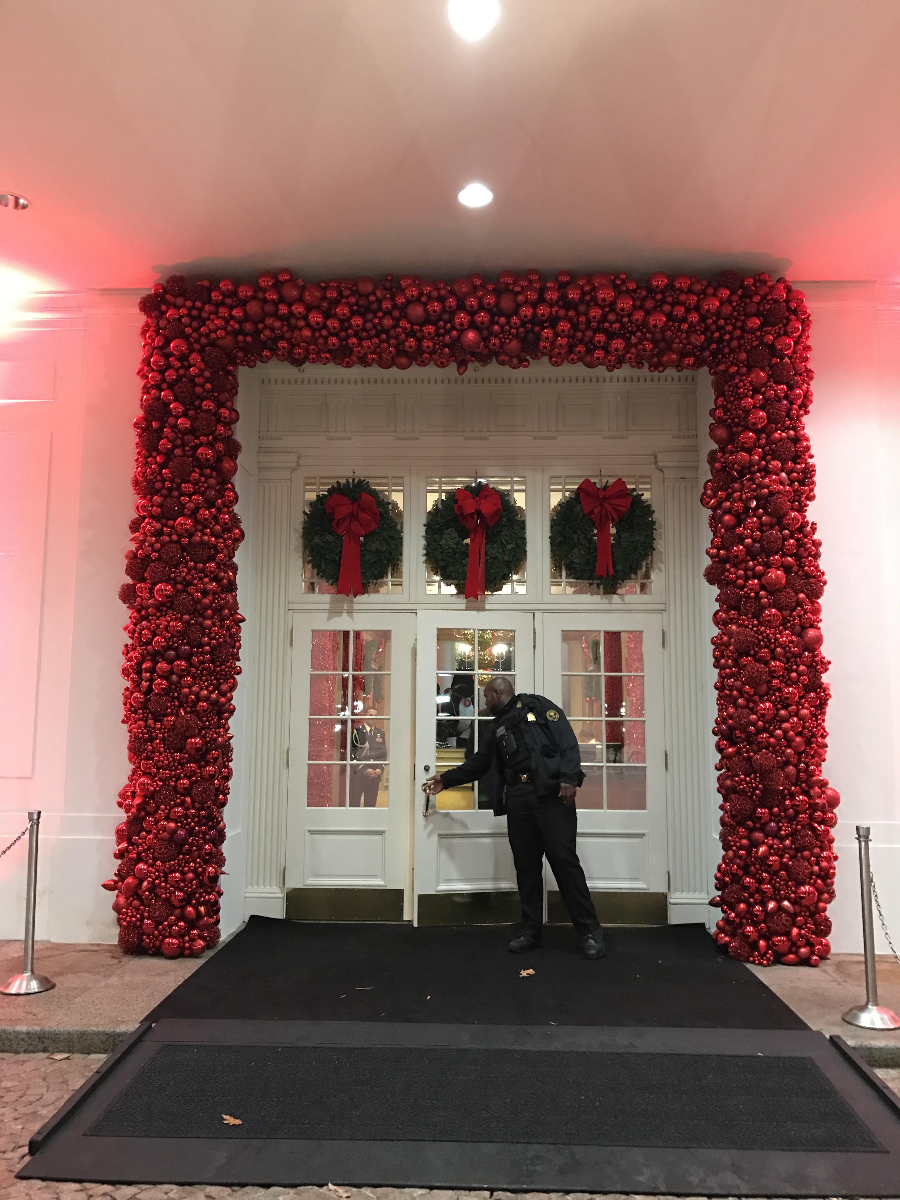 What It S Like To Decorate The White House For Christmas SJ Magazine   IMG 4051 